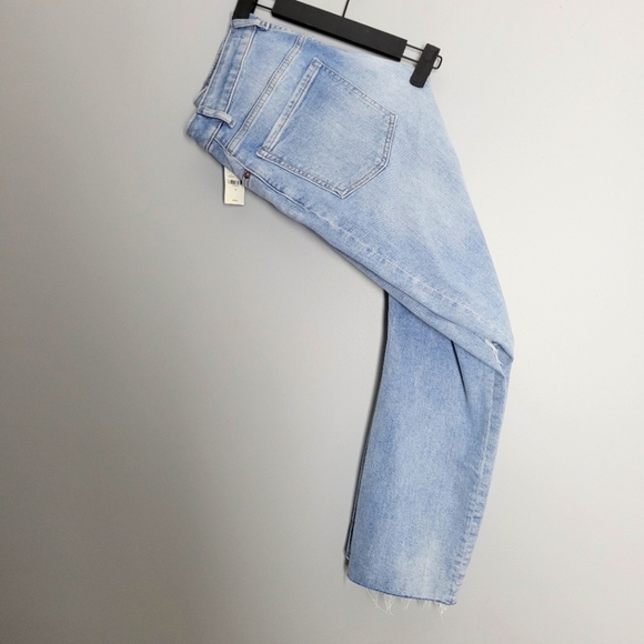 NWT Express Size 6 Curvy Super High Waisted Ripped Mom Jeans - Picture 5 of 12